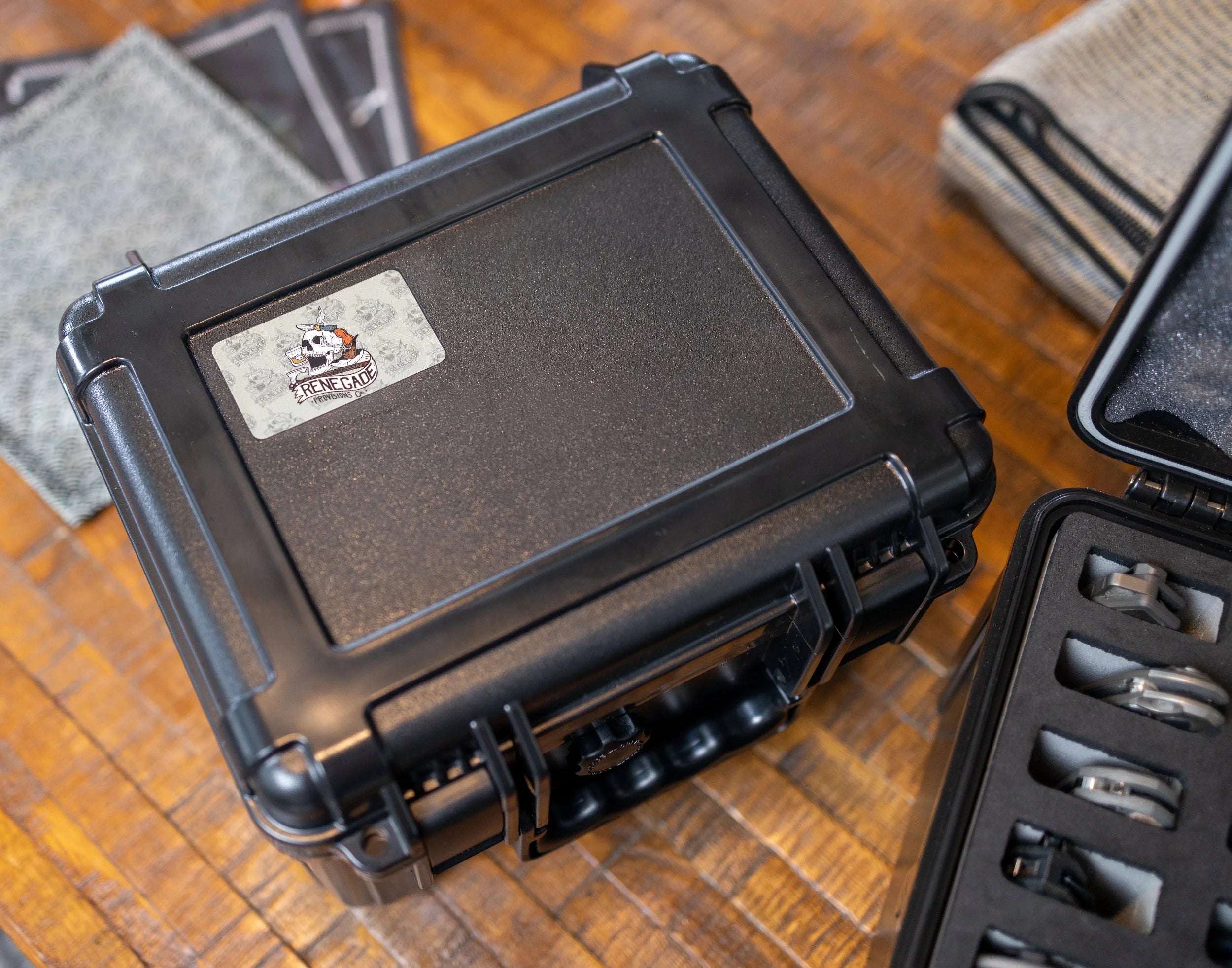 Renegade Knife Storage Case 20 Knives/ 8 Pens Knife Storage Case - Renegade Provisions Co.